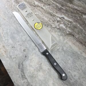 Chicago Cutlery 8" Scalloped Bread Knife with Protective Sheath - Model 1H11D